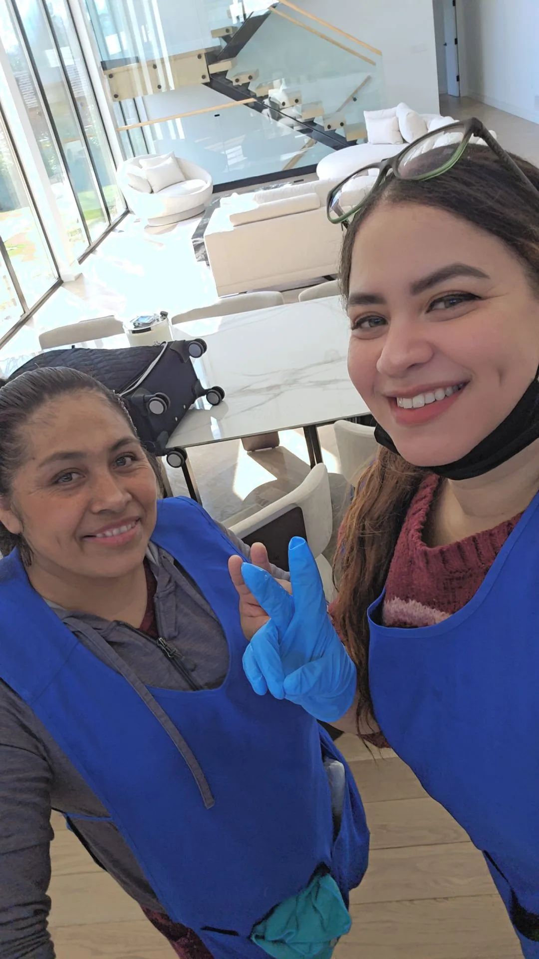 Estefany Power Cleaning Services team